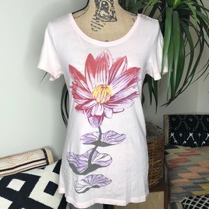 Lucky Tees T-shirt 🌸